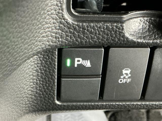 Ｎ－ＢＯＸカスタム Ｌターボスタイル＋ブラック　ナビ　Ｒカメラ　ブルートゥース　フルセグ　ベンチＳ　ターボエンジン　コーナーセンサ　スマ－トキ－　エアバック　横滑り防止機能　サイドカーテンエアバック　ＵＳＢ接続　クルーズコントロール　地デジ　ＡＡＣ（19枚目）