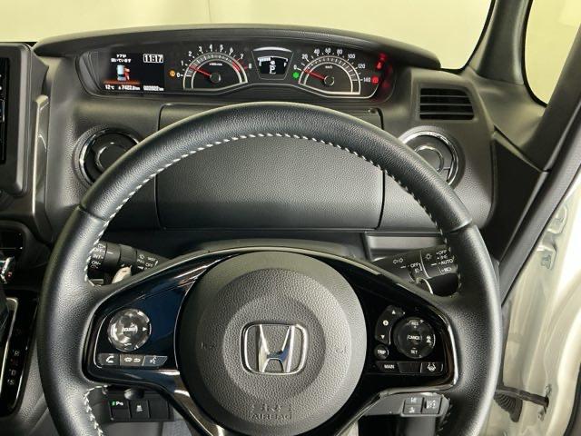 Ｎ－ＢＯＸカスタム Ｌターボスタイル＋ブラック　ナビ　Ｒカメラ　ブルートゥース　フルセグ　ベンチＳ　ターボエンジン　コーナーセンサ　スマ－トキ－　エアバック　横滑り防止機能　サイドカーテンエアバック　ＵＳＢ接続　クルーズコントロール　地デジ　ＡＡＣ（23枚目）