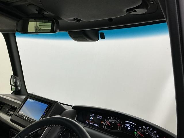 Ｎ－ＢＯＸカスタム Ｌターボスタイル＋ブラック　ナビ　Ｒカメラ　ブルートゥース　フルセグ　ベンチＳ　ターボエンジン　コーナーセンサ　スマ－トキ－　エアバック　横滑り防止機能　サイドカーテンエアバック　ＵＳＢ接続　クルーズコントロール　地デジ　ＡＡＣ（28枚目）