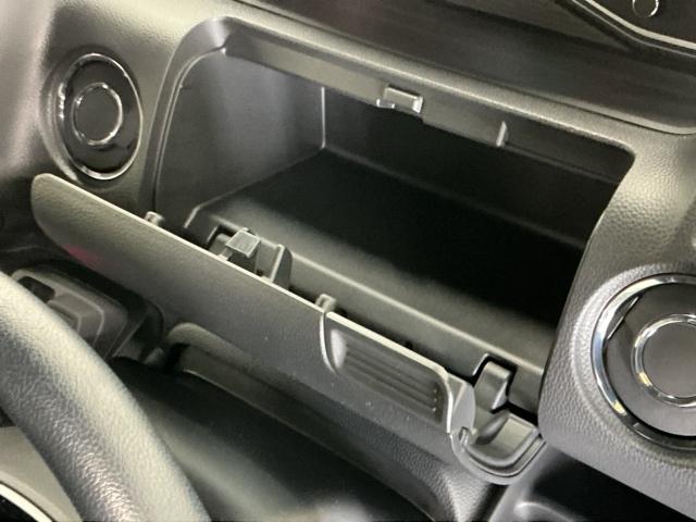 Ｎ－ＢＯＸカスタム Ｌターボスタイル＋ブラック　ナビ　Ｒカメラ　ブルートゥース　フルセグ　ベンチＳ　ターボエンジン　コーナーセンサ　スマ－トキ－　エアバック　横滑り防止機能　サイドカーテンエアバック　ＵＳＢ接続　クルーズコントロール　地デジ　ＡＡＣ（52枚目）