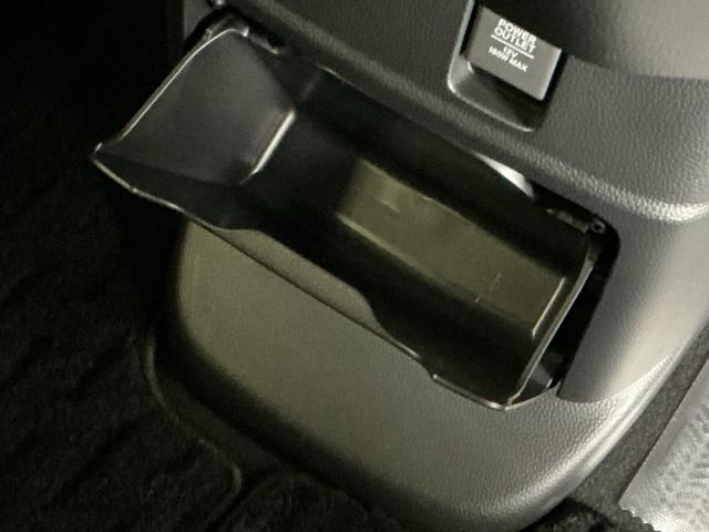 Ｎ－ＢＯＸカスタム Ｌターボスタイル＋ブラック　ナビ　Ｒカメラ　ブルートゥース　フルセグ　ベンチＳ　ターボエンジン　コーナーセンサ　スマ－トキ－　エアバック　横滑り防止機能　サイドカーテンエアバック　ＵＳＢ接続　クルーズコントロール　地デジ　ＡＡＣ（53枚目）