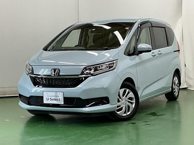 フリード＋ Ｇ　Ｒカメラ　ナビ　ブルートゥース　ＣＤ　ＥＴＣ　誤発進抑制機能　シートヒータ　スマキー　オートクルーズ　盗難防止システム　リアカメラ　ＡＢＳ　エアバック　両側電動ドア　ＥＳＣ　ＬＥＤヘッド　Ｗエアバッグ（10枚目）