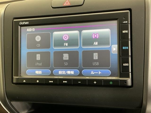 フリード＋ Ｇ　Ｒカメラ　ナビ　ブルートゥース　ＣＤ　ＥＴＣ　誤発進抑制機能　シートヒータ　スマキー　オートクルーズ　盗難防止システム　リアカメラ　ＡＢＳ　エアバック　両側電動ドア　ＥＳＣ　ＬＥＤヘッド　Ｗエアバッグ（11枚目）