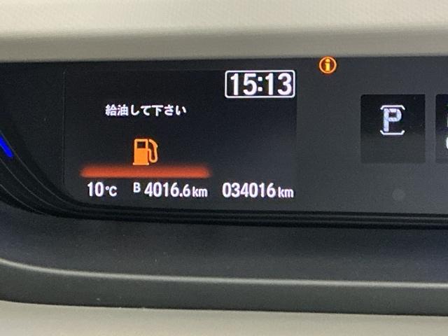 フリード＋ Ｇ　Ｒカメラ　ナビ　ブルートゥース　ＣＤ　ＥＴＣ　誤発進抑制機能　シートヒータ　スマキー　オートクルーズ　盗難防止システム　リアカメラ　ＡＢＳ　エアバック　両側電動ドア　ＥＳＣ　ＬＥＤヘッド　Ｗエアバッグ（34枚目）