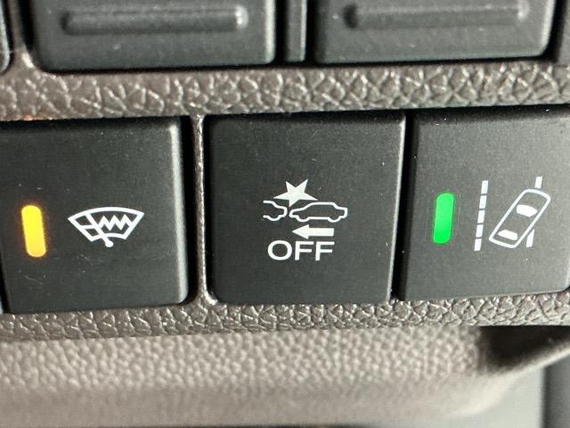 フリード＋ Ｇ　Ｒカメラ　ナビ　ブルートゥース　ＣＤ　ＥＴＣ　誤発進抑制機能　シートヒータ　スマキー　オートクルーズ　盗難防止システム　リアカメラ　ＡＢＳ　エアバック　両側電動ドア　ＥＳＣ　ＬＥＤヘッド　Ｗエアバッグ（54枚目）