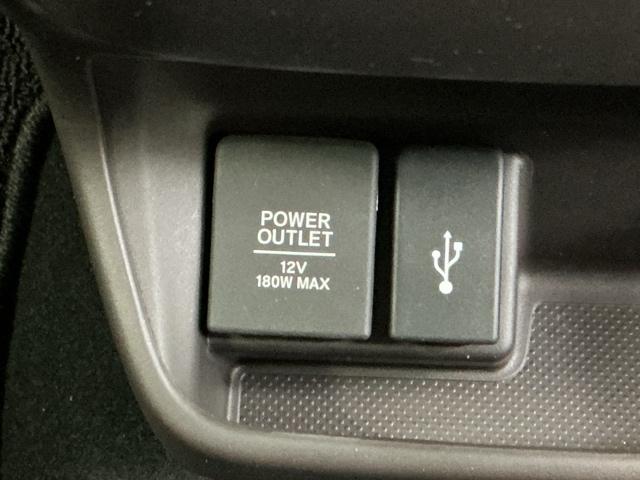 フリード＋ Ｇ　Ｒカメラ　ナビ　ブルートゥース　ＣＤ　ＥＴＣ　誤発進抑制機能　シートヒータ　スマキー　オートクルーズ　盗難防止システム　リアカメラ　ＡＢＳ　エアバック　両側電動ドア　ＥＳＣ　ＬＥＤヘッド　Ｗエアバッグ（56枚目）