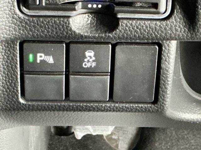 N-BOXカスタム L ドラレコ ナビ Rカメラ ブルートゥース 両席エアバック Bモニタ ブレーキサポート セキュリティー LEDランプ キーレスエントリー 記録簿 SRS 横滑り防止機能 片側電動両側スライドドア PW(28枚目)