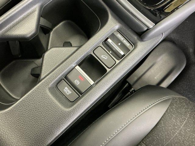 ヴェゼル ｅ：ＨＥＶＺ　ドラレコ　ナビ　Ｒカメラ　ブルートゥース　Ｓヒータ　地デジフルセグＴＶ　定期点検記録簿　電動テールゲート　サイドエアバッグ　後カメラ　前後障害物センサー　横滑防止装置　エアコン　ＬＥＤヘットライト（23枚目）