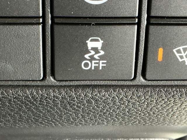 ヴェゼル ｅ：ＨＥＶＺ　ドラレコ　ナビ　Ｒカメラ　ブルートゥース　Ｓヒータ　地デジフルセグＴＶ　定期点検記録簿　電動テールゲート　サイドエアバッグ　後カメラ　前後障害物センサー　横滑防止装置　エアコン　ＬＥＤヘットライト（27枚目）