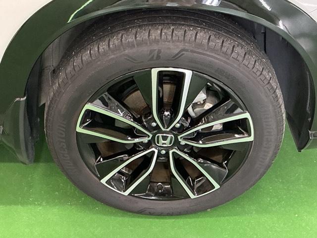 ヴェゼル ｅ：ＨＥＶＺ　ドラレコ　ナビ　Ｒカメラ　ブルートゥース　Ｓヒータ　地デジフルセグＴＶ　定期点検記録簿　電動テールゲート　サイドエアバッグ　後カメラ　前後障害物センサー　横滑防止装置　エアコン　ＬＥＤヘットライト（33枚目）