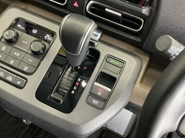 フリード e:HEVエアーEX ドラレコ ナビ Rカメラ ブルートゥース ESC DVD ETC車載器 サイドエアバッグ フルオートエアコン 前後誤発進抑制 両側PSD 盗難防止装置 クルーズコントロール 禁煙 フルセグ USB接続(19枚目)