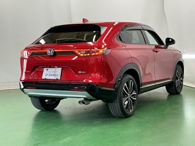 ヴェゼル ｅ：ＨＥＶＺ　ドラレコ　ナビ　Ｒカメラ　ブルートゥース　スマートキー＆プッシュスタート　サイドＳＲＳ　オートテールゲート　イモビ　地デジ　Ｂカメ　キーレスエントリー　Ｃソナー　ＵＳＢポート　ＰＳ　ＬＥＤライト　ＰＷ（8枚目）