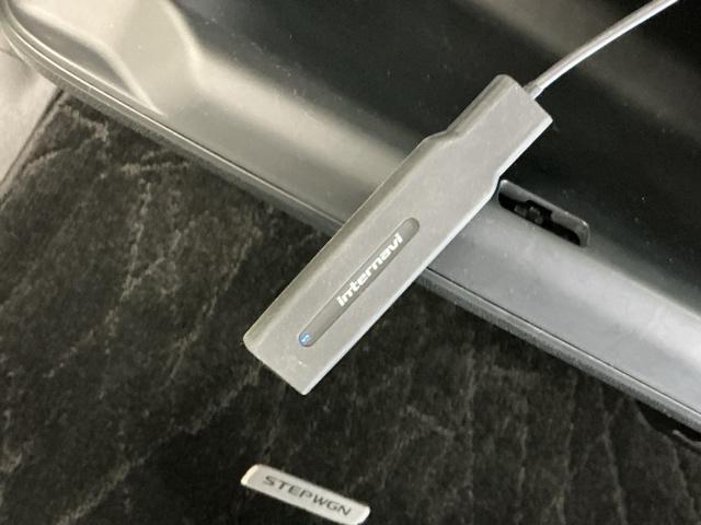ステップワゴンスパーダ スパーダ・クールスピリットホンダセンシング　ドラレコ　ナビ　Ｒカメラ　ブルートゥース　ＵＳＢ接続　誤発進抑制機能　カーテンエアバック　スマートキ－　アイドリングＳＴＯＰ　リヤカメラ　パワーウインドウ　横滑り防止機能　シートヒータ　キーフリー（50枚目）