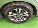 純正アルミホイールです。足元が引き立つので、車全体のイメージがアップしますよ！