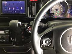 ケンウッド製ディスプレイオーディオが装備されています 3