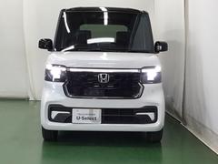 ＬＥＤヘッドライトを装備しています。ＬＥＤヘッドライトはとても明るく、雨の日や夜間走行も安全・安心です。オートライトコントロール付きで周囲の明るさに応じて自動で点灯・消灯します 6