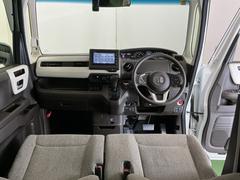 �ɥ饤�С����濴�˼����˼꤬�Ϥ����֤ˣ��ԥ��쥯�ȥ�С��䥨�������͡��������å��ʤɤ����֡��������ͥ��Ƥ��ޤ� 2