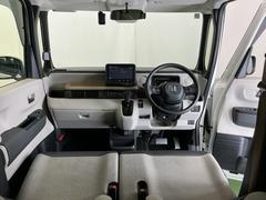 �ɥ饤�С����濴�˼����˼꤬�Ϥ����֤ˣ��ԥ��쥯�ȥ�С��䥨�������͡��������å��ʤɤ����֡��������ͥ��Ƥ��ޤ� 2