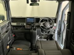 �ɥ饤�С����濴�˼����˼꤬�Ϥ����֤ˣ��ԥ��쥯�ȥ�С��䥨�������͡��������å��ʤɤ����֡��������ͥ��Ƥ��ޤ� 2