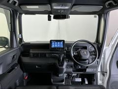 �ɥ饤�С����濴�˼����˼꤬�Ϥ����֤ˣ��ԥ��쥯�ȥ�С��䥨�������͡��������å��ʤɤ����֡��������ͥ��Ƥ��ޤ� 2