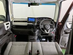 �ɥ饤�С����濴�˼����˼꤬�Ϥ����֤ˣ��ԥ��쥯�ȥ�С��䥨�������͡��������å��ʤɤ����֡��������ͥ��Ƥ��ޤ� 2