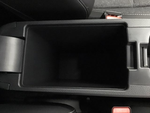 フィット ｅ：ＨＥＶホーム　ドラレコ　ナビ　Ｒカメラ　ブルートゥース　前後ブレーキサポート　アラウンドビューモニター　盗難防止　クリアランスソナー　ＥＣＯモード　スマートキー　ＬＥＤヘッドライト　オートクルーズ　オートライト（65枚目）