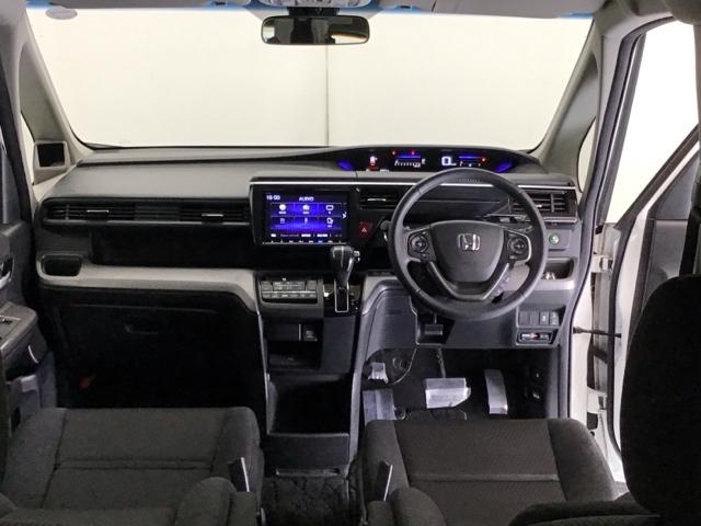 ステップワゴンスパーダ スパーダホンダセンシング　ナビ　Ｒカメラ　後席モニタ　ブルートゥース　両パワースライドドア　定期点検記録簿　地デジフルセグＴＶ　ＥＴＣ付　ＬＥＤヘットライト　スマ－トキ－　ＡＢＳ　パワーウィンドウ　後カメラ　ＶＳＡ　三列シート（2枚目）