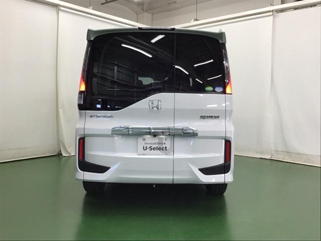 ステップワゴンスパーダ スパーダホンダセンシング　ナビ　Ｒカメラ　後席モニタ　ブルートゥース　両パワースライドドア　定期点検記録簿　地デジフルセグＴＶ　ＥＴＣ付　ＬＥＤヘットライト　スマ－トキ－　ＡＢＳ　パワーウィンドウ　後カメラ　ＶＳＡ　三列シート（9枚目）