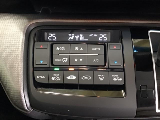 ステップワゴンスパーダ スパーダホンダセンシング　ナビ　Ｒカメラ　後席モニタ　ブルートゥース　両パワースライドドア　定期点検記録簿　地デジフルセグＴＶ　ＥＴＣ付　ＬＥＤヘットライト　スマ－トキ－　ＡＢＳ　パワーウィンドウ　後カメラ　ＶＳＡ　三列シート（15枚目）