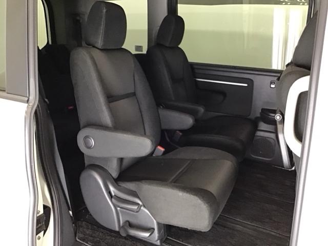 ステップワゴンスパーダ スパーダホンダセンシング　ナビ　Ｒカメラ　後席モニタ　ブルートゥース　両パワースライドドア　定期点検記録簿　地デジフルセグＴＶ　ＥＴＣ付　ＬＥＤヘットライト　スマ－トキ－　ＡＢＳ　パワーウィンドウ　後カメラ　ＶＳＡ　三列シート（20枚目）