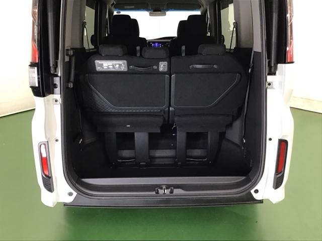 ステップワゴンスパーダ スパーダホンダセンシング　ナビ　Ｒカメラ　後席モニタ　ブルートゥース　両パワースライドドア　定期点検記録簿　地デジフルセグＴＶ　ＥＴＣ付　ＬＥＤヘットライト　スマ－トキ－　ＡＢＳ　パワーウィンドウ　後カメラ　ＶＳＡ　三列シート（31枚目）