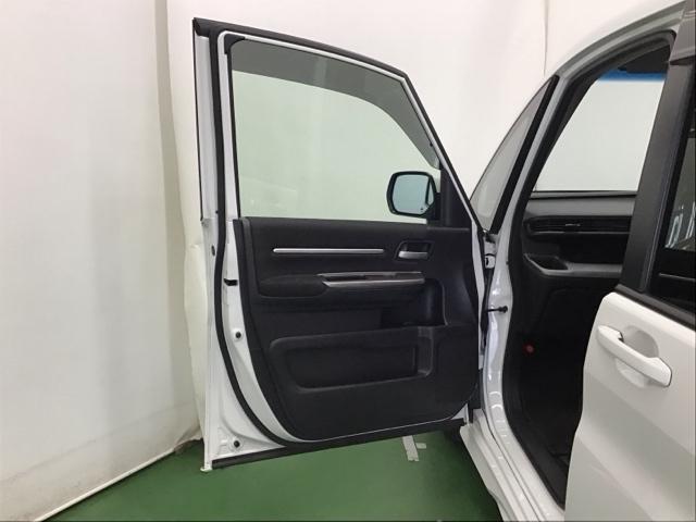 ステップワゴンスパーダ スパーダホンダセンシング　ナビ　Ｒカメラ　後席モニタ　ブルートゥース　両パワースライドドア　定期点検記録簿　地デジフルセグＴＶ　ＥＴＣ付　ＬＥＤヘットライト　スマ－トキ－　ＡＢＳ　パワーウィンドウ　後カメラ　ＶＳＡ　三列シート（74枚目）