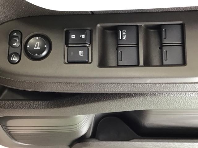 Ｎ－ＢＯＸ Ｌ　Ｒカメラ　ワンセグ　ＣＤ　パワーウインド　衝突被害軽減Ｂ　インテリキー　ＥＳＣ　ベンチシ－ト　前席シートヒーター　ＬＥＤ　バックカメラ　クルコン　フルオートエアコン　キーレスエントリー　記録簿　ＰＳ（70枚目）