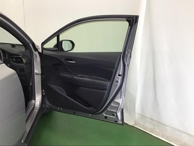Ｃ－ＨＲ ＳＬＥＤエディション　ナビ　Ｒカメラ　ブルートゥース　フルセグ　助手席エアバッグ　定期点検記録簿　地デジＴＶ　ＥＴＣ付き　クルコン　アイドリングストップ　ＬＥＤヘットライト　ＤＶＤ　イモビライザー　オートエアコン　キーレス（57枚目）