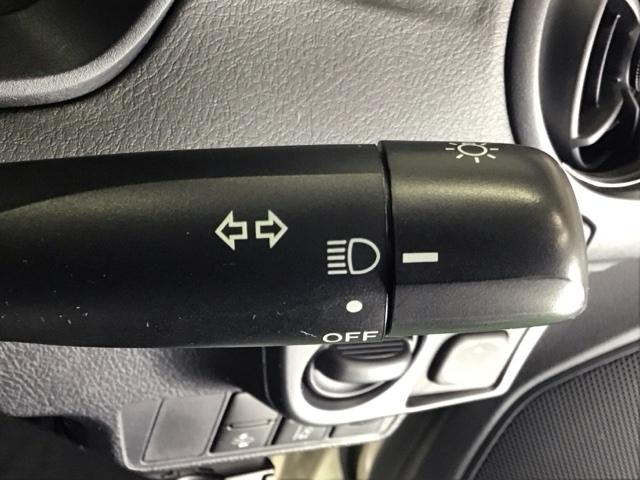 カローラアクシオ １．５Ｇ　ナビ　Ｒカメラ　ＥＴＣ　フルセグ　追突軽減ブレーキ　横滑り防止　リヤビューカメラ　イモビ　点検記録簿　ＤＶＤ再生　キーレス　サイドエアバック　パワーウインドウ　アイドリングストップ　オートエアコン（21枚目）