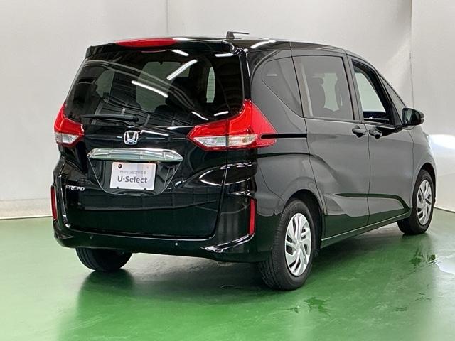 フリード Ｇ・ホンダセンシング　ナビ　Ｒカメラ　ブルートゥース　ＥＴＣ　追突被害軽減ブレーキ　ｉストップ　Ｗエアバッグ　パワーウィンドウ　アクティブクルーズコントロール　スマートキ　カラーバックモニター　整備点検記録簿　ＶＳＡ（8枚目）