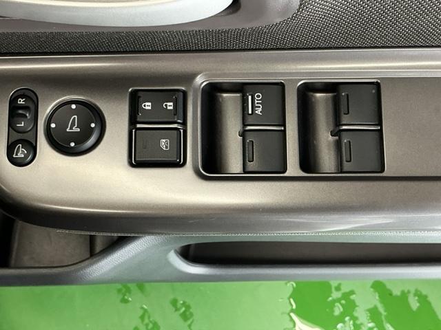 フリード Ｇ・ホンダセンシング　ナビ　Ｒカメラ　ブルートゥース　ＥＴＣ　追突被害軽減ブレーキ　ｉストップ　Ｗエアバッグ　パワーウィンドウ　アクティブクルーズコントロール　スマートキ　カラーバックモニター　整備点検記録簿　ＶＳＡ（67枚目）