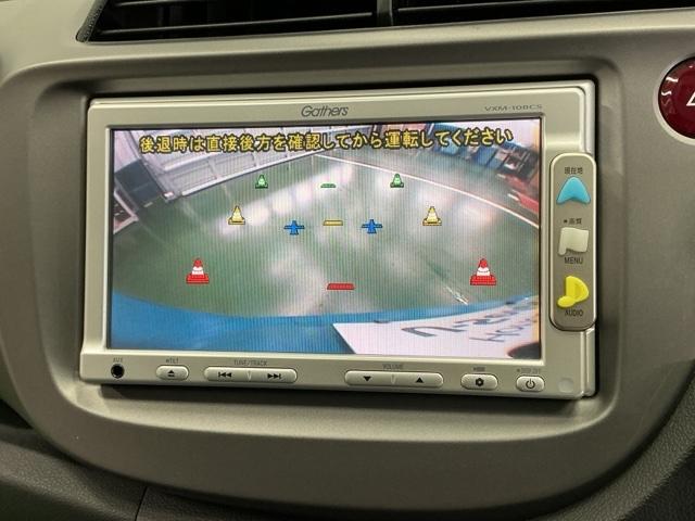 フィット Ｇ　ナビ　Ｒカメラ　ＣＤ　ＳＤ　ワンセグ　運転席助手席エアバッグ　Ｂモニター　１セグＴＶ　キーレスリモコン　盗難防止システム　エアコン　パワーウィンドウ　定期点検記録簿　パワステ　運転席エアバッグ（12枚目）