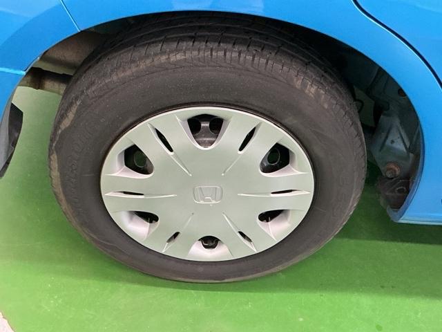 フィット Ｇ　ナビ　Ｒカメラ　ＣＤ　ＳＤ　ワンセグ　運転席助手席エアバッグ　Ｂモニター　１セグＴＶ　キーレスリモコン　盗難防止システム　エアコン　パワーウィンドウ　定期点検記録簿　パワステ　運転席エアバッグ（21枚目）