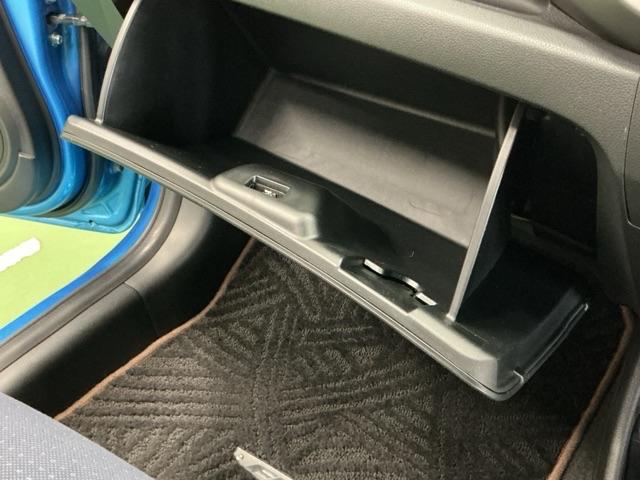 フィット Ｇ　ナビ　Ｒカメラ　ＣＤ　ＳＤ　ワンセグ　運転席助手席エアバッグ　Ｂモニター　１セグＴＶ　キーレスリモコン　盗難防止システム　エアコン　パワーウィンドウ　定期点検記録簿　パワステ　運転席エアバッグ（46枚目）