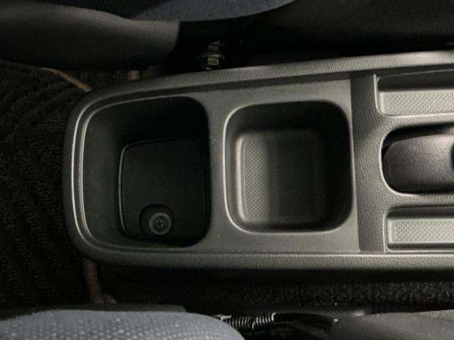 フィット Ｇ　ナビ　Ｒカメラ　ＣＤ　ＳＤ　ワンセグ　運転席助手席エアバッグ　Ｂモニター　１セグＴＶ　キーレスリモコン　盗難防止システム　エアコン　パワーウィンドウ　定期点検記録簿　パワステ　運転席エアバッグ（56枚目）
