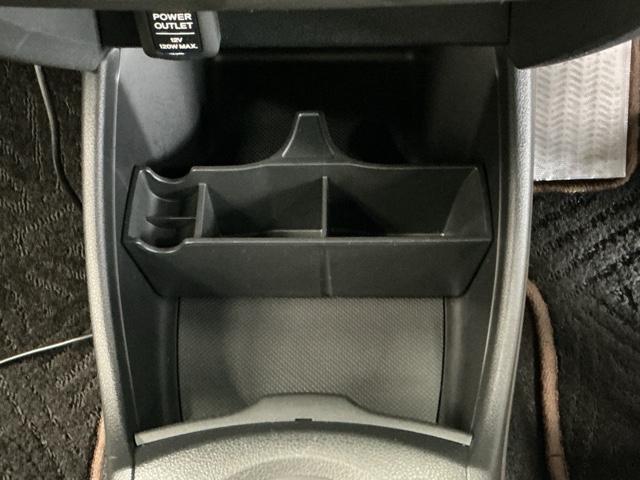 フィット Ｇ　ナビ　Ｒカメラ　ＣＤ　ＳＤ　ワンセグ　運転席助手席エアバッグ　Ｂモニター　１セグＴＶ　キーレスリモコン　盗難防止システム　エアコン　パワーウィンドウ　定期点検記録簿　パワステ　運転席エアバッグ（57枚目）