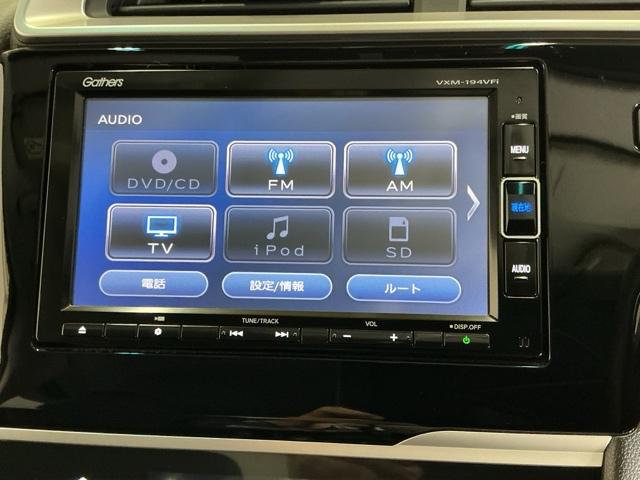 フィットハイブリッド Ｌホンダセンシング　ドラレコ　ナビ　Ｒカメラ　ブルートゥース　軽減ブレーキ　ＬＥＤ　サイドＳＲＳ　横滑り防止　ドライブレコーダー　フルセグテレビ　記録簿　パワーステアリング　盗難防止装置　オートクルーズ　ＥＴＣ車載器（11枚目）