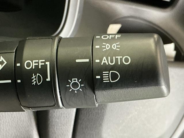 フィットハイブリッド Ｌホンダセンシング　ドラレコ　ナビ　Ｒカメラ　ブルートゥース　軽減ブレーキ　ＬＥＤ　サイドＳＲＳ　横滑り防止　ドライブレコーダー　フルセグテレビ　記録簿　パワーステアリング　盗難防止装置　オートクルーズ　ＥＴＣ車載器（22枚目）