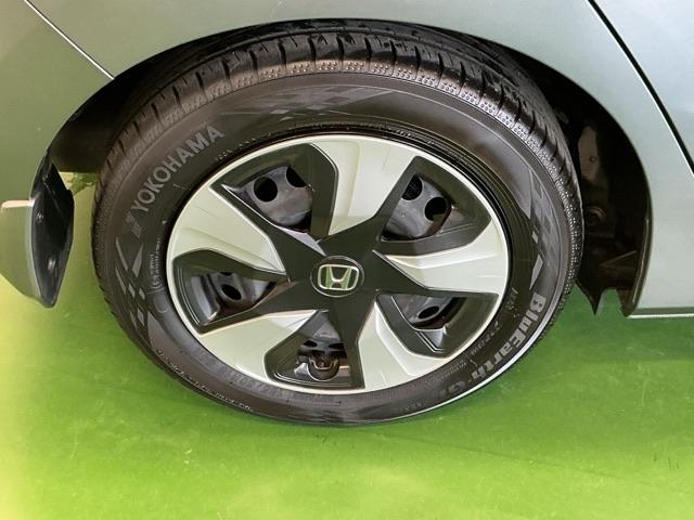 フィットハイブリッド Ｌホンダセンシング　ドラレコ　ナビ　Ｒカメラ　ブルートゥース　軽減ブレーキ　ＬＥＤ　サイドＳＲＳ　横滑り防止　ドライブレコーダー　フルセグテレビ　記録簿　パワーステアリング　盗難防止装置　オートクルーズ　ＥＴＣ車載器（30枚目）