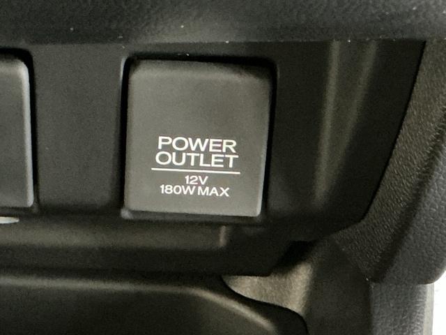 フィットハイブリッド Ｌホンダセンシング　ドラレコ　ナビ　Ｒカメラ　ブルートゥース　軽減ブレーキ　ＬＥＤ　サイドＳＲＳ　横滑り防止　ドライブレコーダー　フルセグテレビ　記録簿　パワーステアリング　盗難防止装置　オートクルーズ　ＥＴＣ車載器（64枚目）