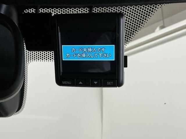 Ｎ－ＯＮＥ プレミアム　ドラレコ　ナビ　Ｒカメラ　ブルートゥース　衝突軽減　ＥＳＣ　コーナーセンサー　ＬＥＤ　シ－トヒ－タ－　バックカメラ　カーテンエアバック　スマートキー　ＡＡＣ　クルーズコントロール　ＥＴＣ　ＡＢＳ（13枚目）