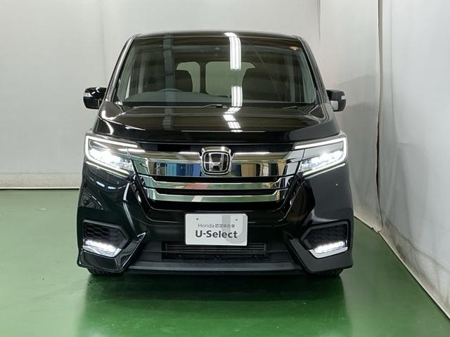 ステップワゴンスパーダ スパーダホンダセンシング　ディスプレイオーディオ　Ｒカメラ　ＴＶ　盗難防止　助手席エアバッグ　Ｗパワスラ　記録簿有　ＬＥＤライト　横滑り防止システム　オートエアコン　リアカメラ　ＵＳＢ　三列シート　アイドリングＳ　ＥＴＣ付（6枚目）