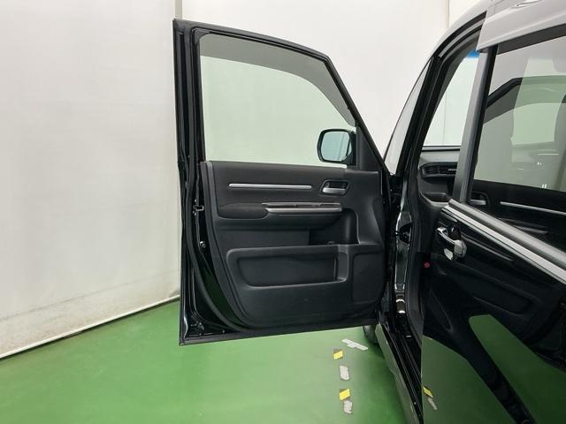 ステップワゴンスパーダ スパーダホンダセンシング　ディスプレイオーディオ　Ｒカメラ　ＴＶ　盗難防止　助手席エアバッグ　Ｗパワスラ　記録簿有　ＬＥＤライト　横滑り防止システム　オートエアコン　リアカメラ　ＵＳＢ　三列シート　アイドリングＳ　ＥＴＣ付（48枚目）
