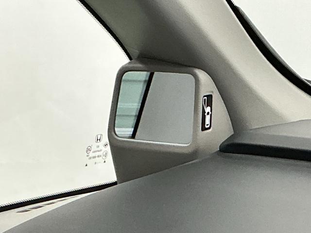ステップワゴンスパーダ スパーダホンダセンシング　ディスプレイオーディオ　Ｒカメラ　ＴＶ　盗難防止　助手席エアバッグ　Ｗパワスラ　記録簿有　ＬＥＤライト　横滑り防止システム　オートエアコン　リアカメラ　ＵＳＢ　三列シート　アイドリングＳ　ＥＴＣ付（72枚目）